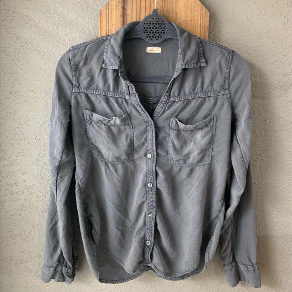 ⋆ITEM ON HOLD⋆ Hollister | Viscose Button-down Top